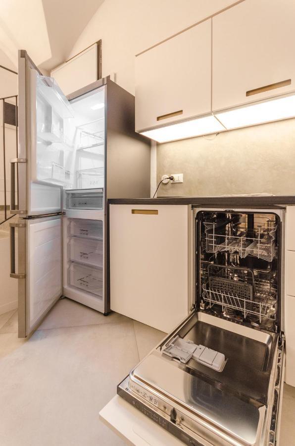 Cartoleria Suite: Spazioso, Moderno E Centrale Bologna Bagian luar foto